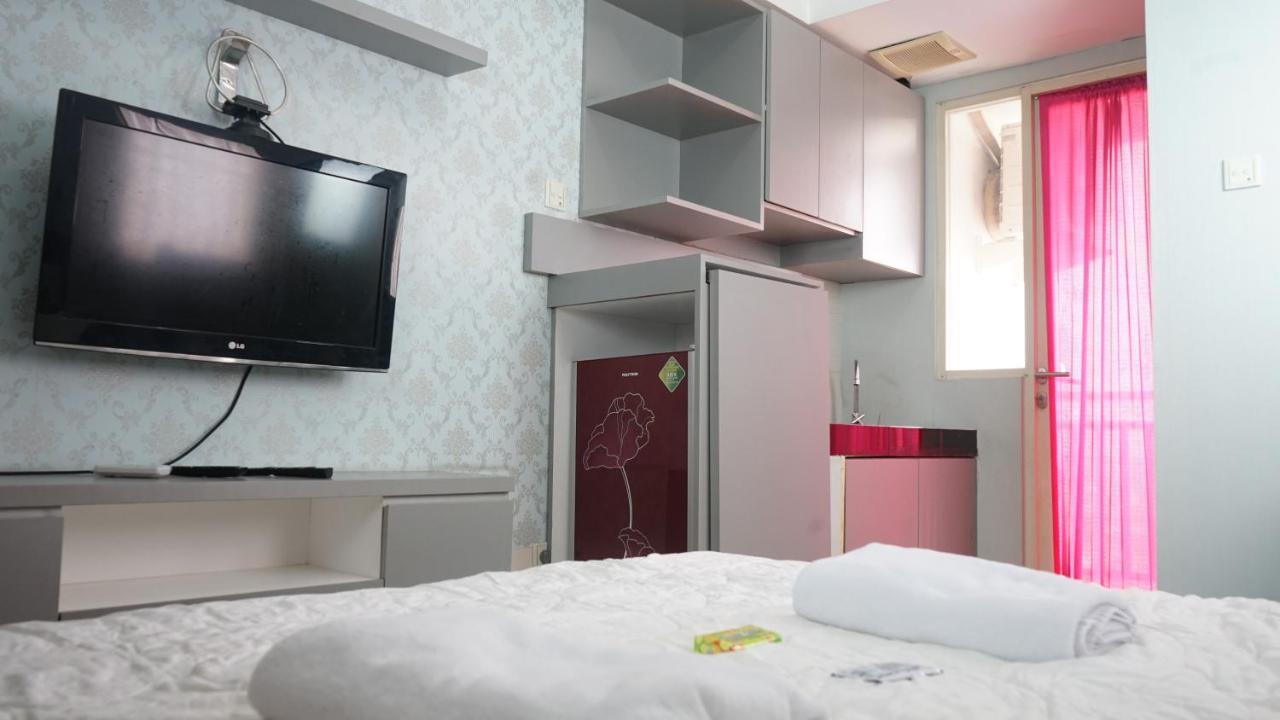Green Lake View Just Sleep & Cozy Hotell Pondokcabe Hilir Eksteriør bilde