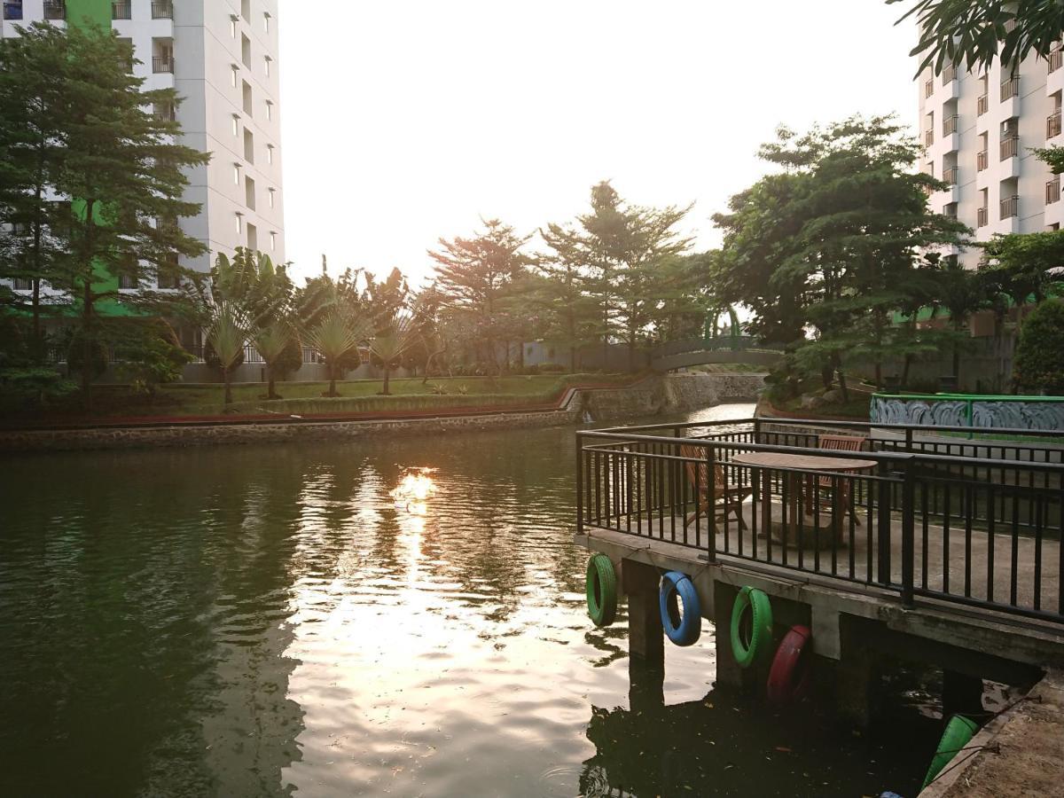 Green Lake View Just Sleep & Cozy Hotell Pondokcabe Hilir Eksteriør bilde